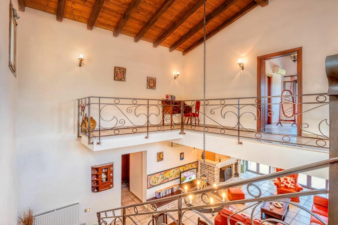 Villa Paola Kassiopi By Posarellivillas