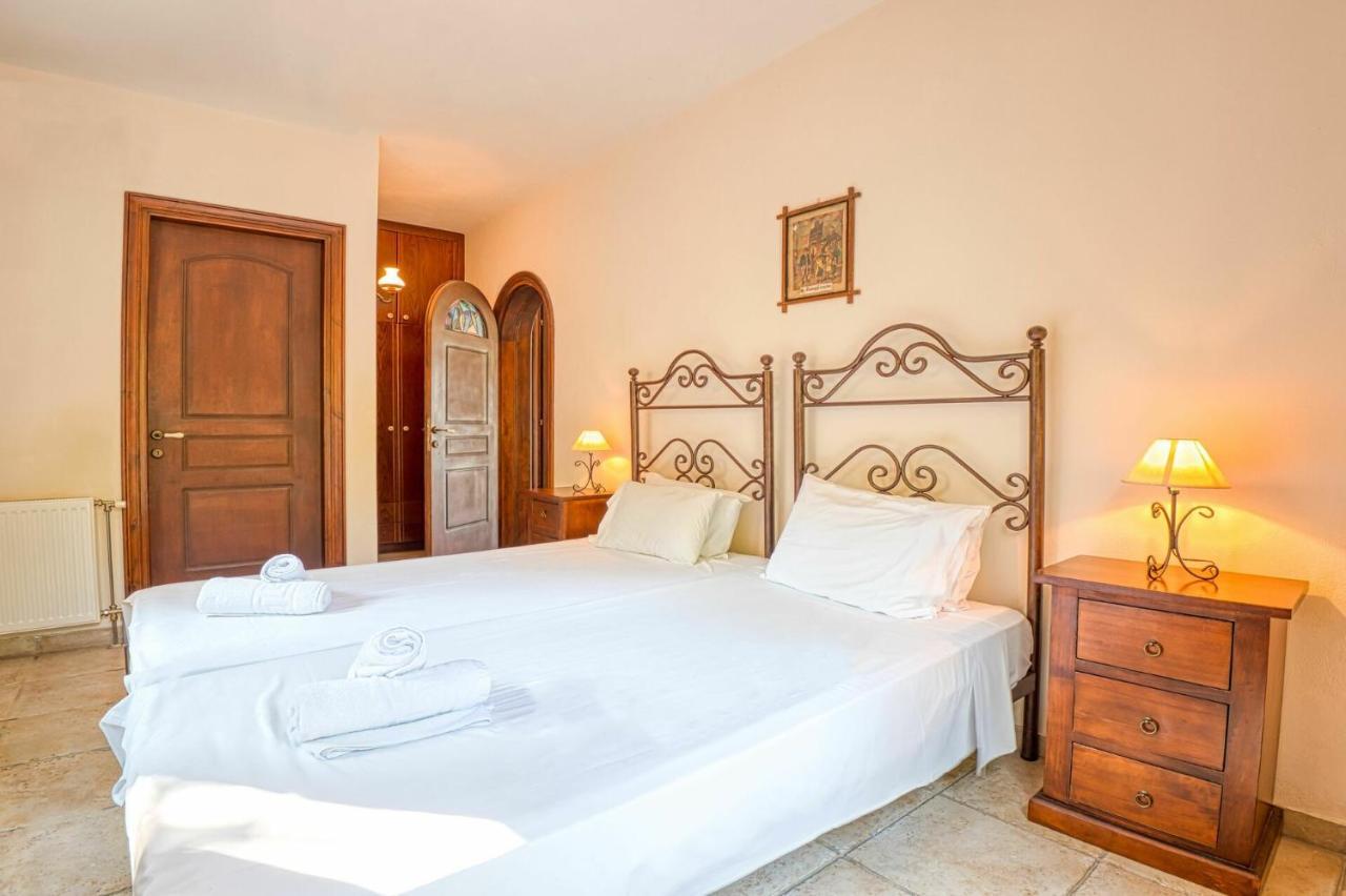 Paola Kassiopi By Posarellivillas Kellia
