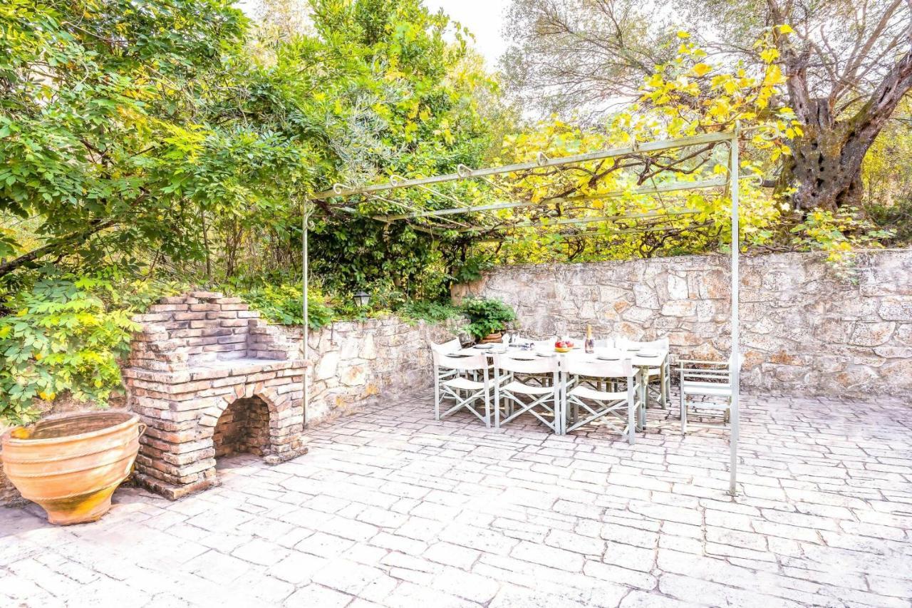 Villa Paola Kassiopi By Posarellivillas *